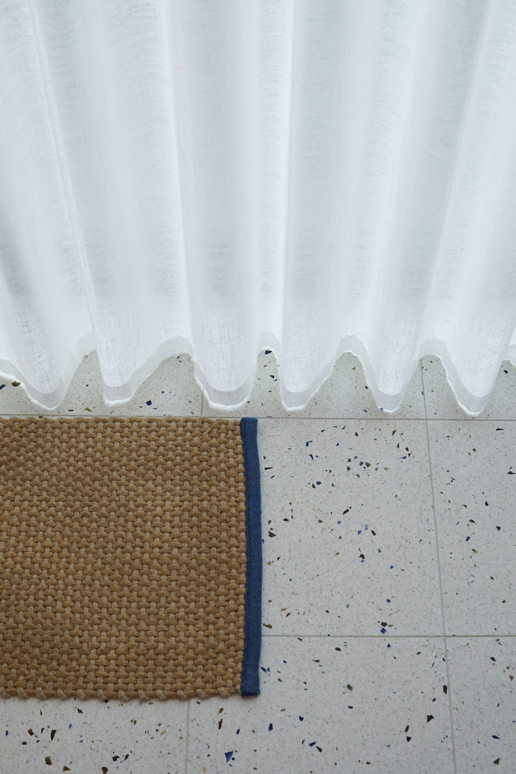 好清潔的窗簾怎麼選？5種材質與款式讓你省時又好整理！(示意圖)